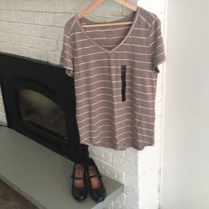 NEW Banana Republic Malibu tee L